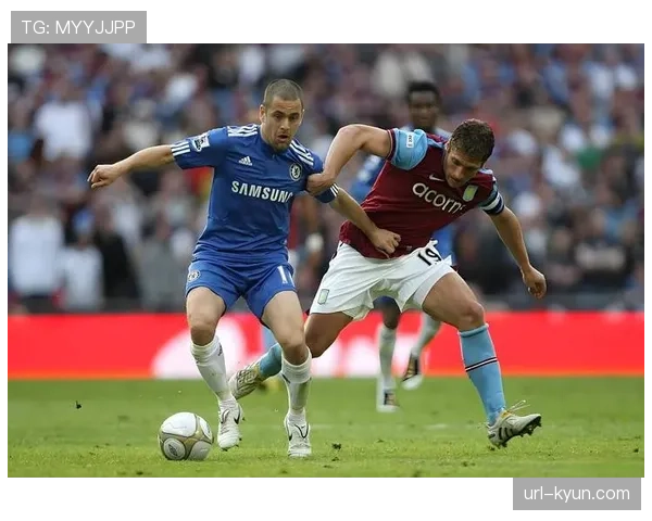 特写：生涯首粒英超进球，布莱顿18岁小将的狂喜瞬间